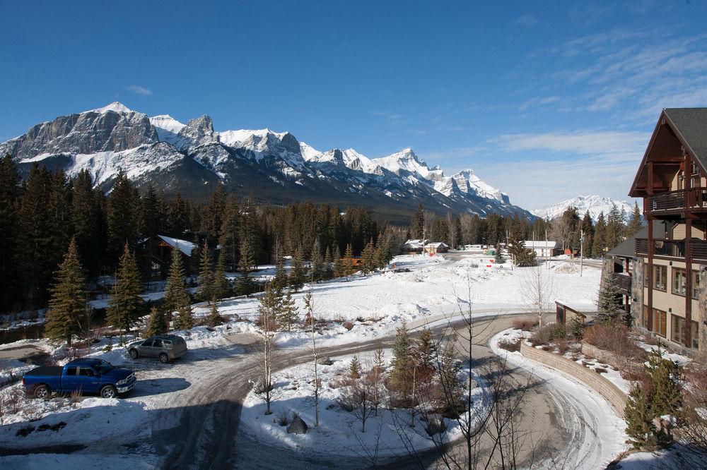 Rundle Cliffs