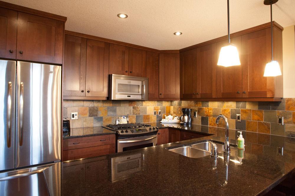 Hotel Rundle Cliffs Canmore